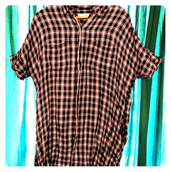 beachlunchlounge Tops - Black & White Plaid Long Button Down Top